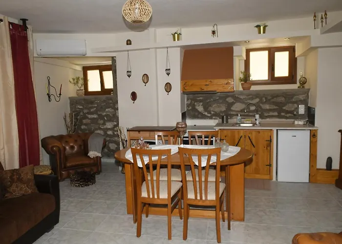 Old Kamares Apartment